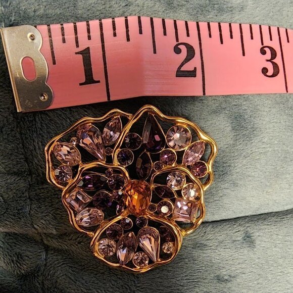 Nolan Miller Vintage Brooch Gold Tone. Rhinestone Pink and Purple Crystal. - Picture 7 of 8
